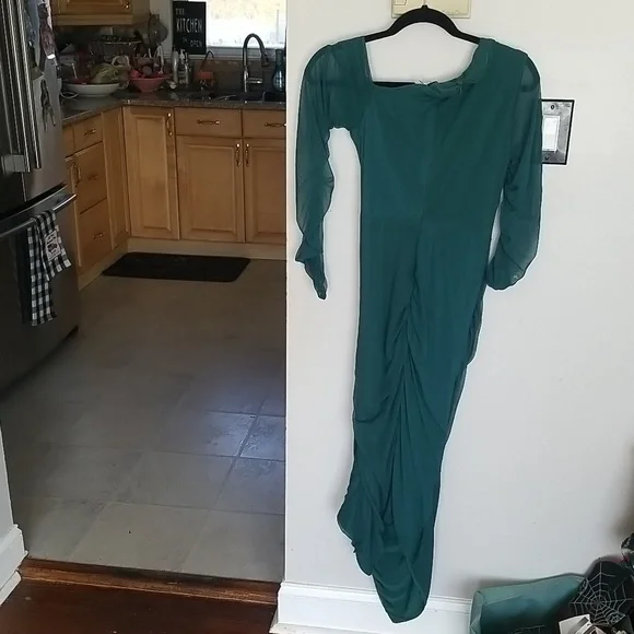 Club L London SWEET DREAMS GREEN MATERNITY ASYMMETRIC RUCHED MIDI DRESS NWT - Picture 7 of 7